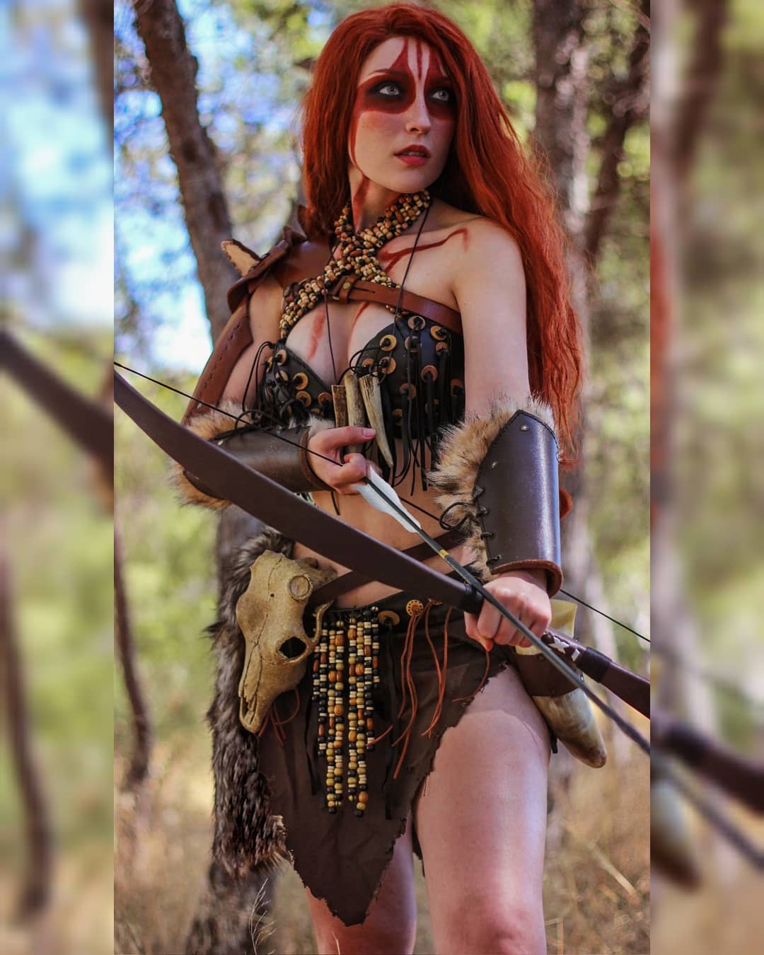 @hannah_redfoxcloset: sexy redhead cosplayer